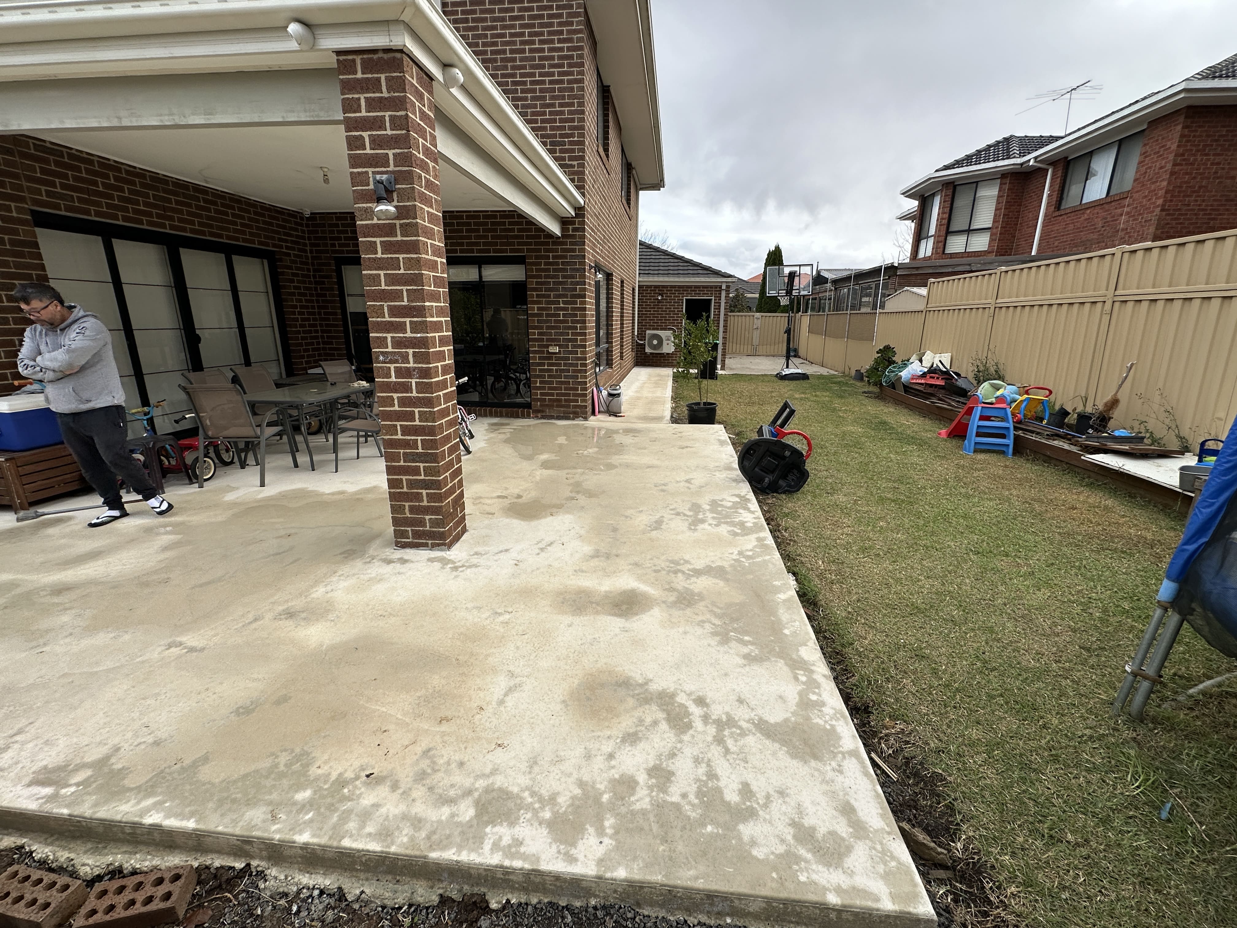 Colorbond Pergola in Caroline Springs Before 1