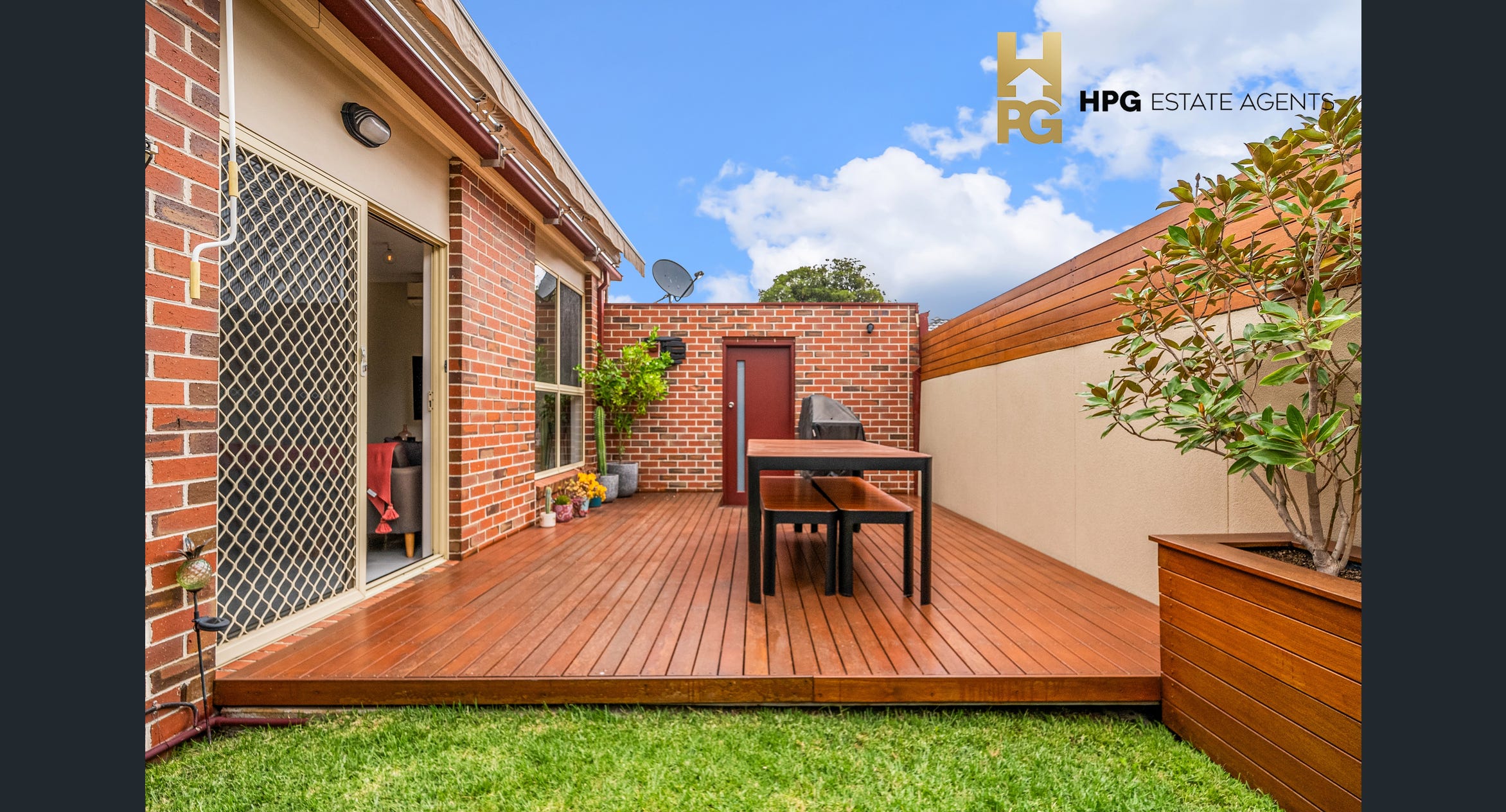 Insulated Verandah in Tullamarine Before 1