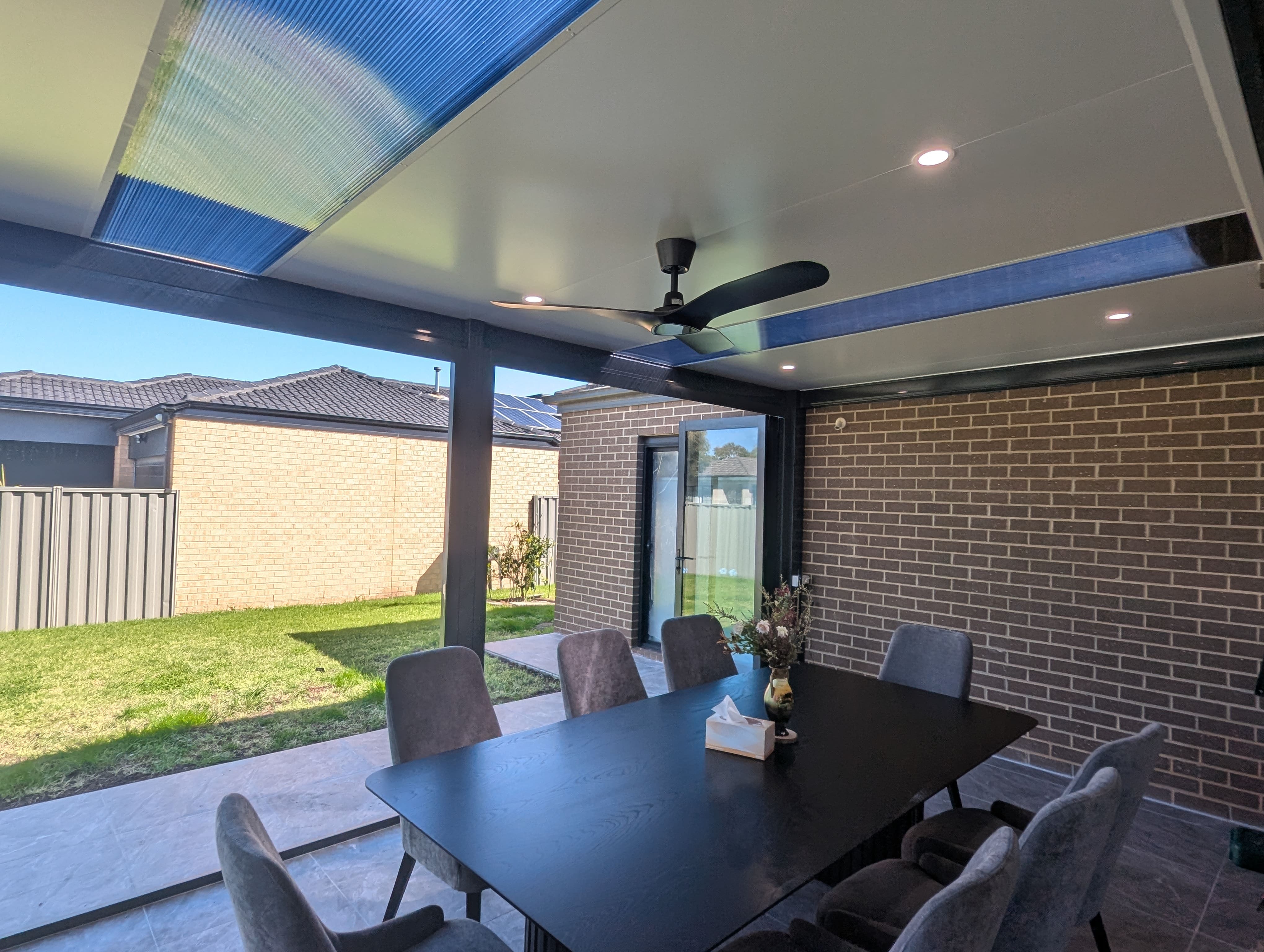 Insulated Sunroom in Cranbourne East After 5