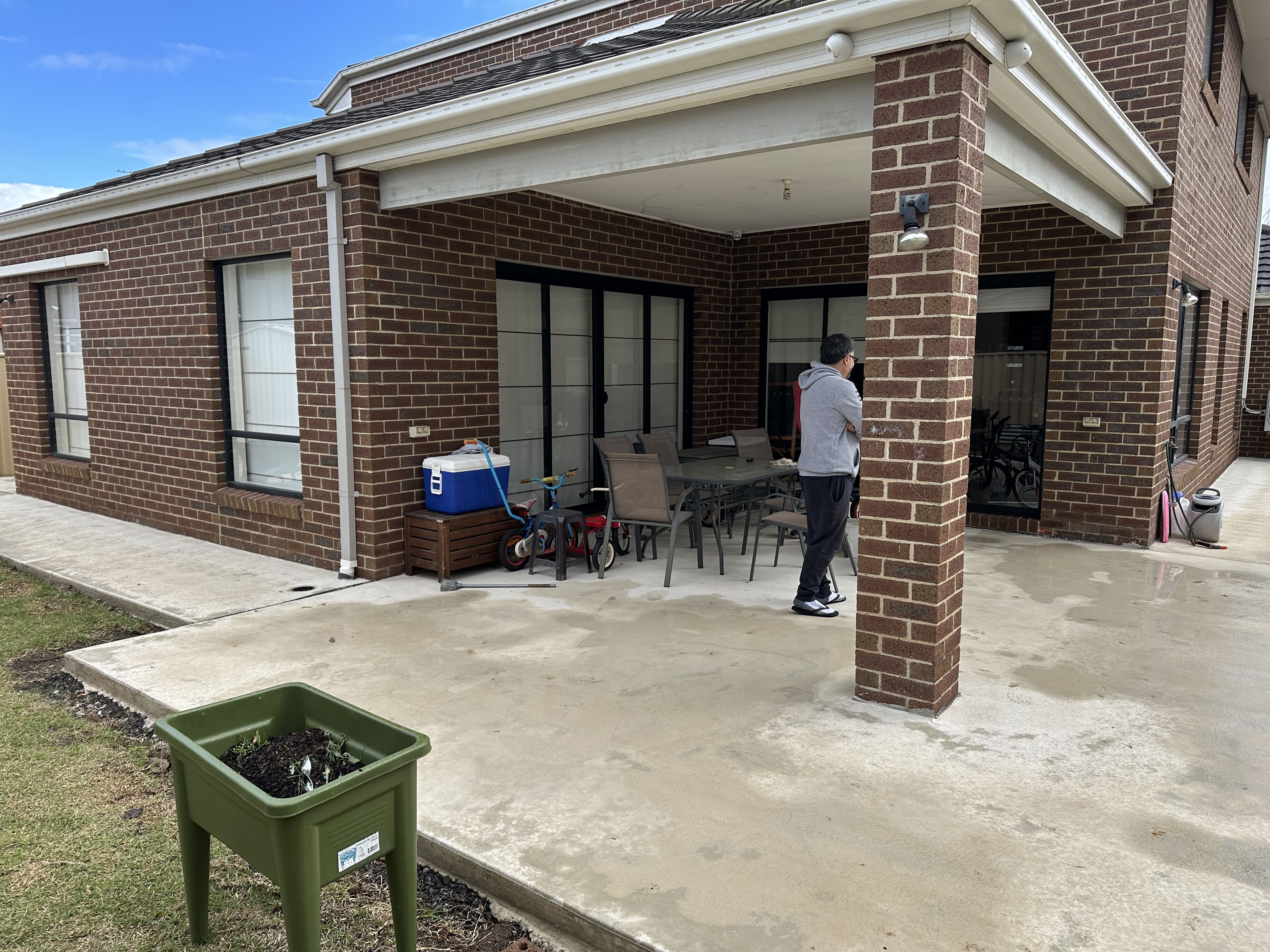 Colorbond Pergola in Caroline Springs Before 2