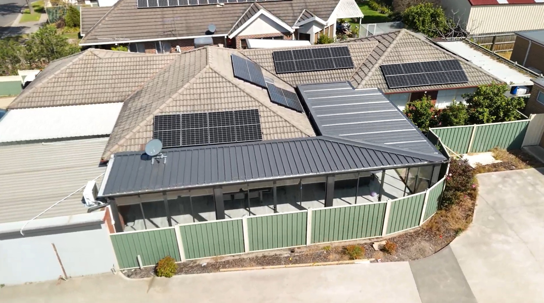Sunroom in Greenvale After 1